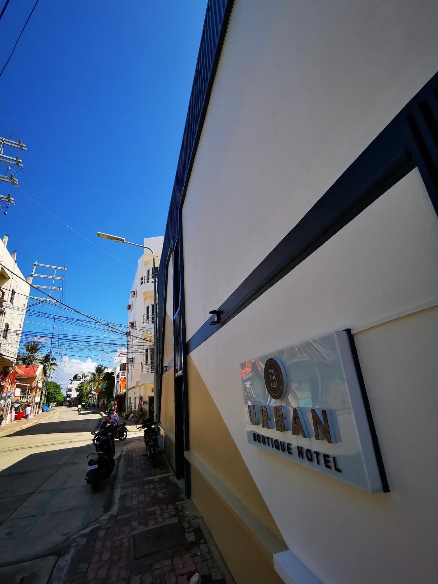 Urban Boutique Hotel Balabag  Exteriör bild