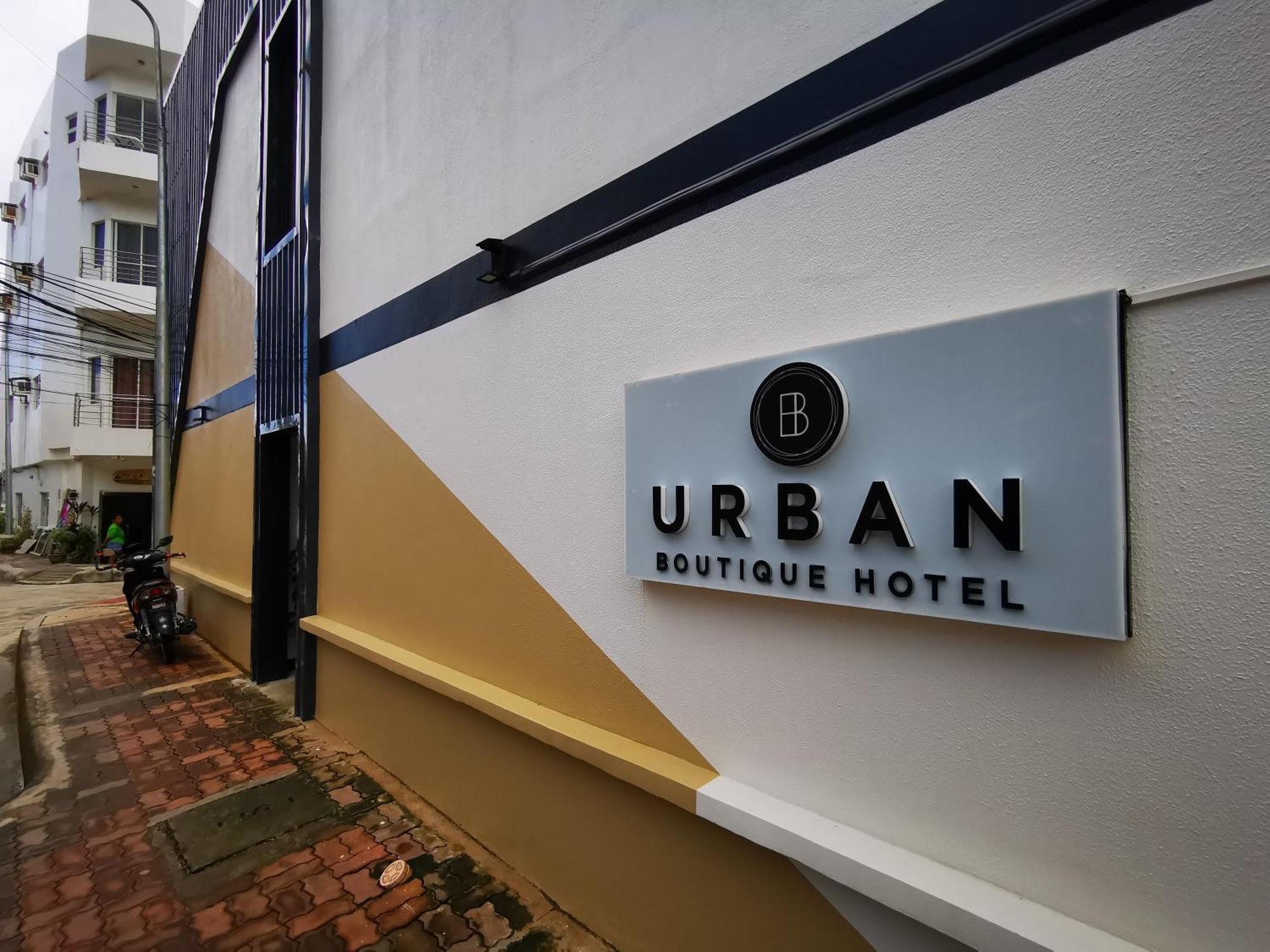 Urban Boutique Hotel Balabag  Exteriör bild